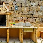 فيلة Domus De Pedra مارينا دي بورتيسكو