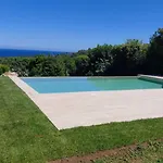 فيلة Domus De Pedra مارينا دي بورتيسكو